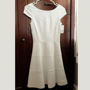 ❤SOLD❤️ NWT Banana Republic White Swing Dress 00P
